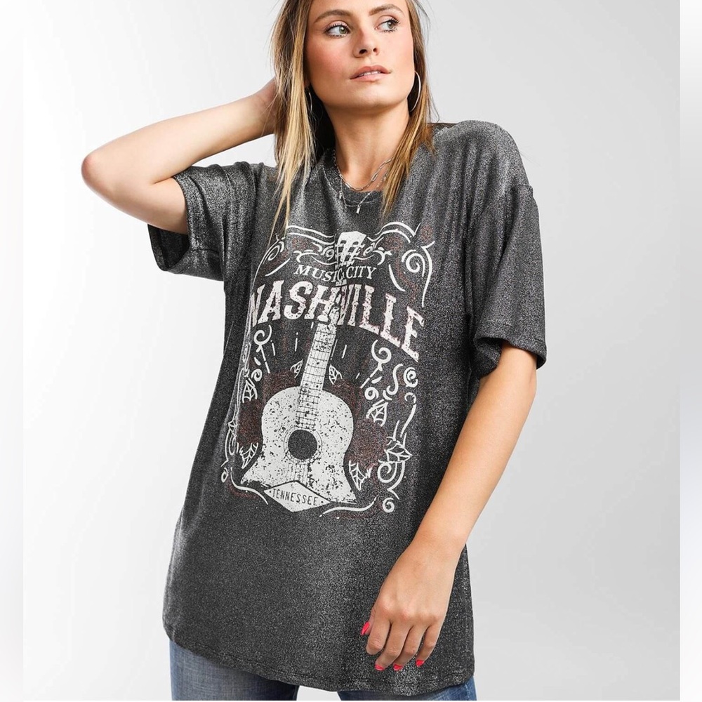 Modish Rebel Nashville Metallic Oversized Graphic Tee T-Shirt Size Medium
